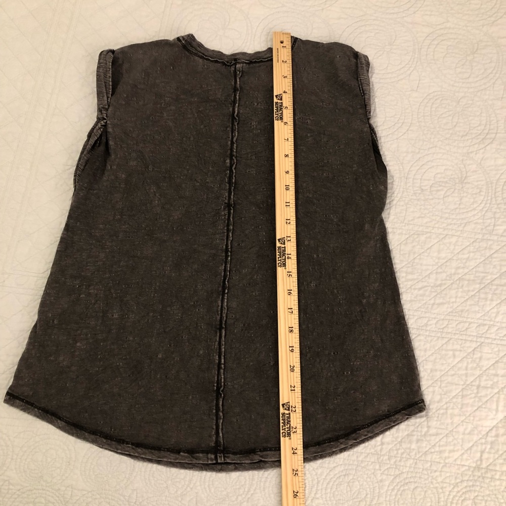 Anthropologie Pilcro roll sleeve tank muscle shirt. Size medium. - Picture 12 of 12